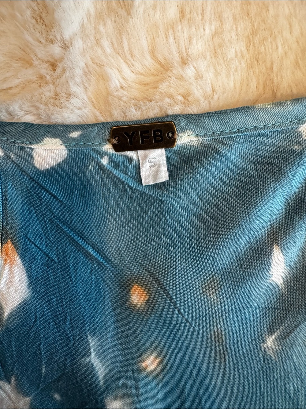 Young Fabulous & Broke, Tie-Dye Bodycon Midi Dress in Teal, Rust & White - Picture 6 of 7